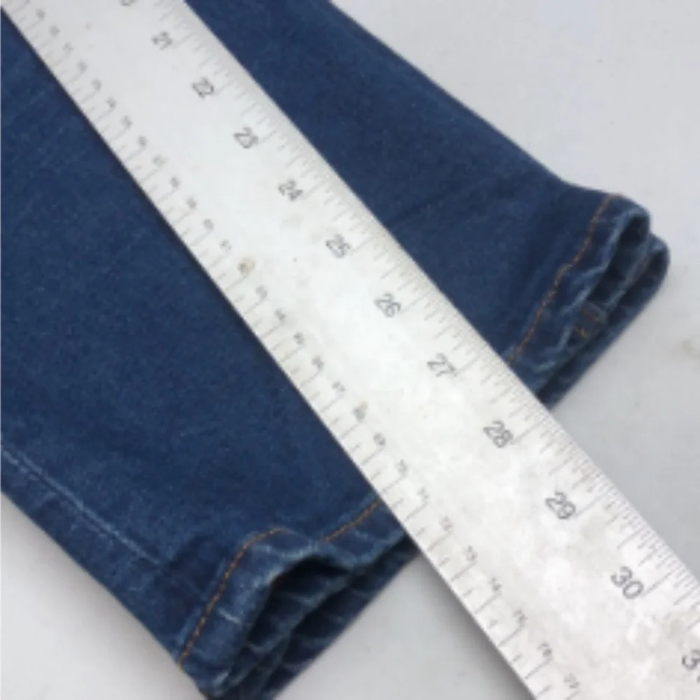 LIKE NEW FOREVER 21 STRAIGHT HIGH WAIST ANKLE LENGTH JEANS 6/28x28 ⭐️